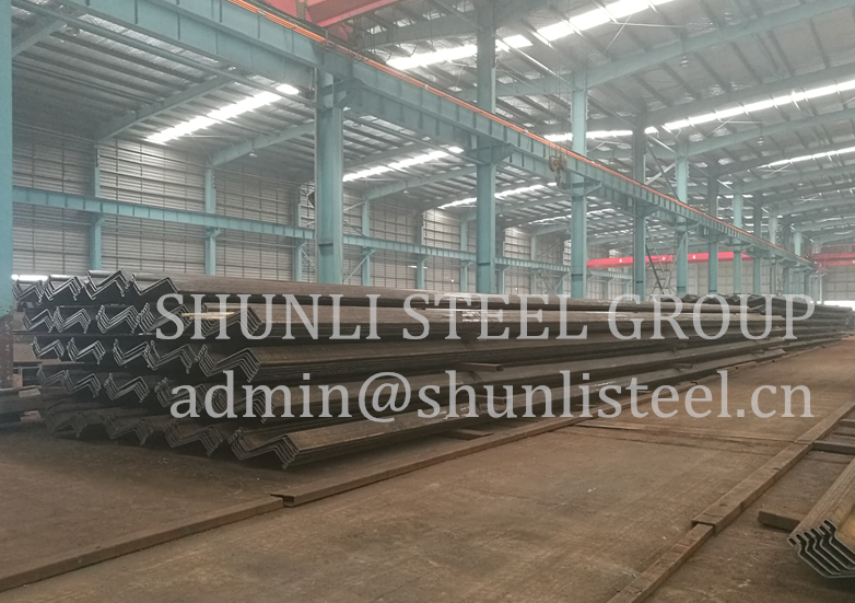 3200MT ng HZ Sheet Piling Combi Wall Handa para sa Kargamento